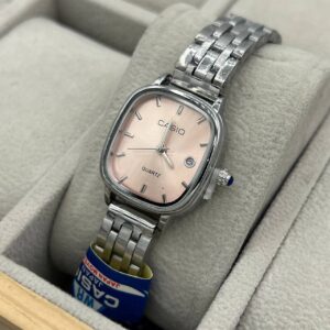 ساعة casio نسائية في علبة - النوع 37