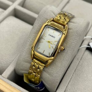 ساعة casio نسائية في علبة - النوع 42