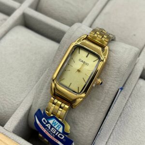 ساعة casio نسائية في علبة - النوع 45