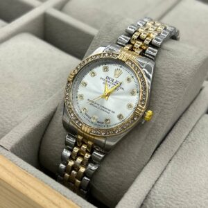 ساعة rolex نسائية في علبة - النوع 50