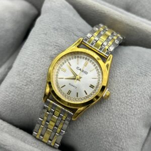 ساعة casio نسائية في علبة - النوع 92